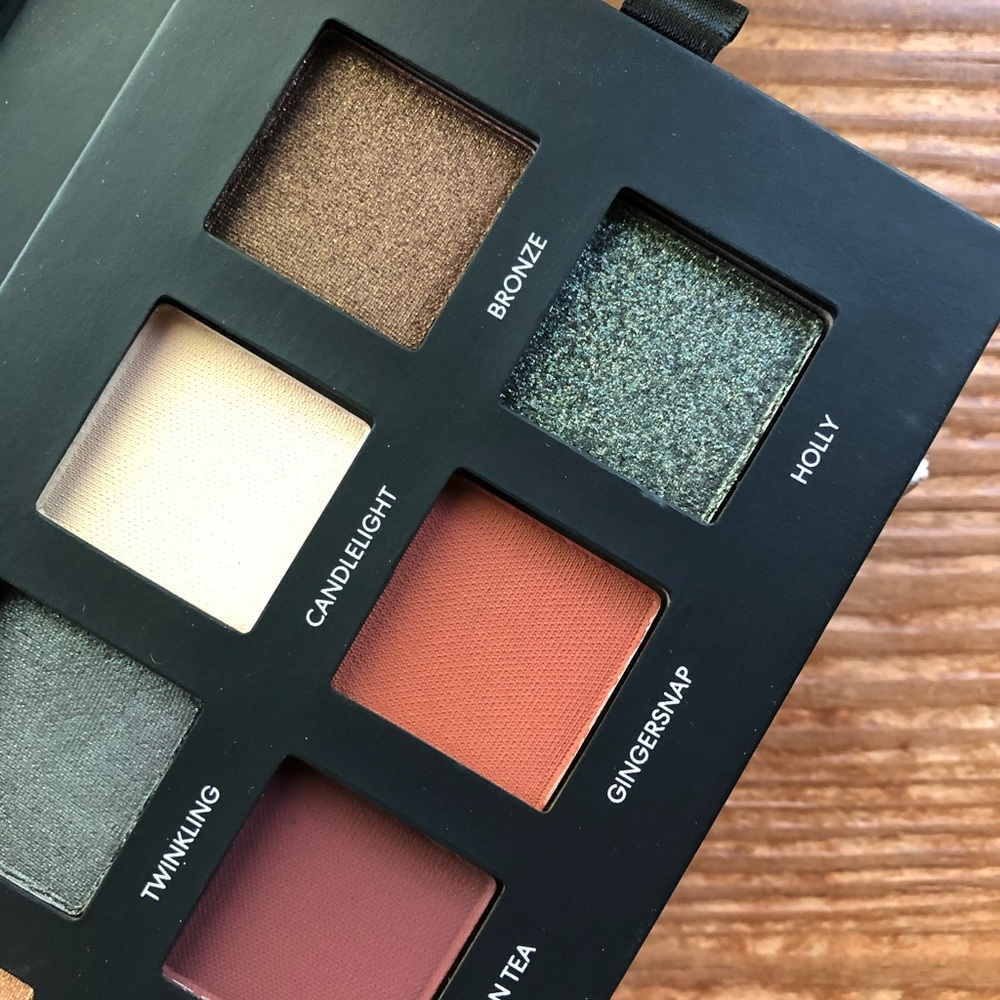 🎉HP x 2🎉 New Bare Minerals Good Tidings Eyeshadow Palette - Picture 7 of 10